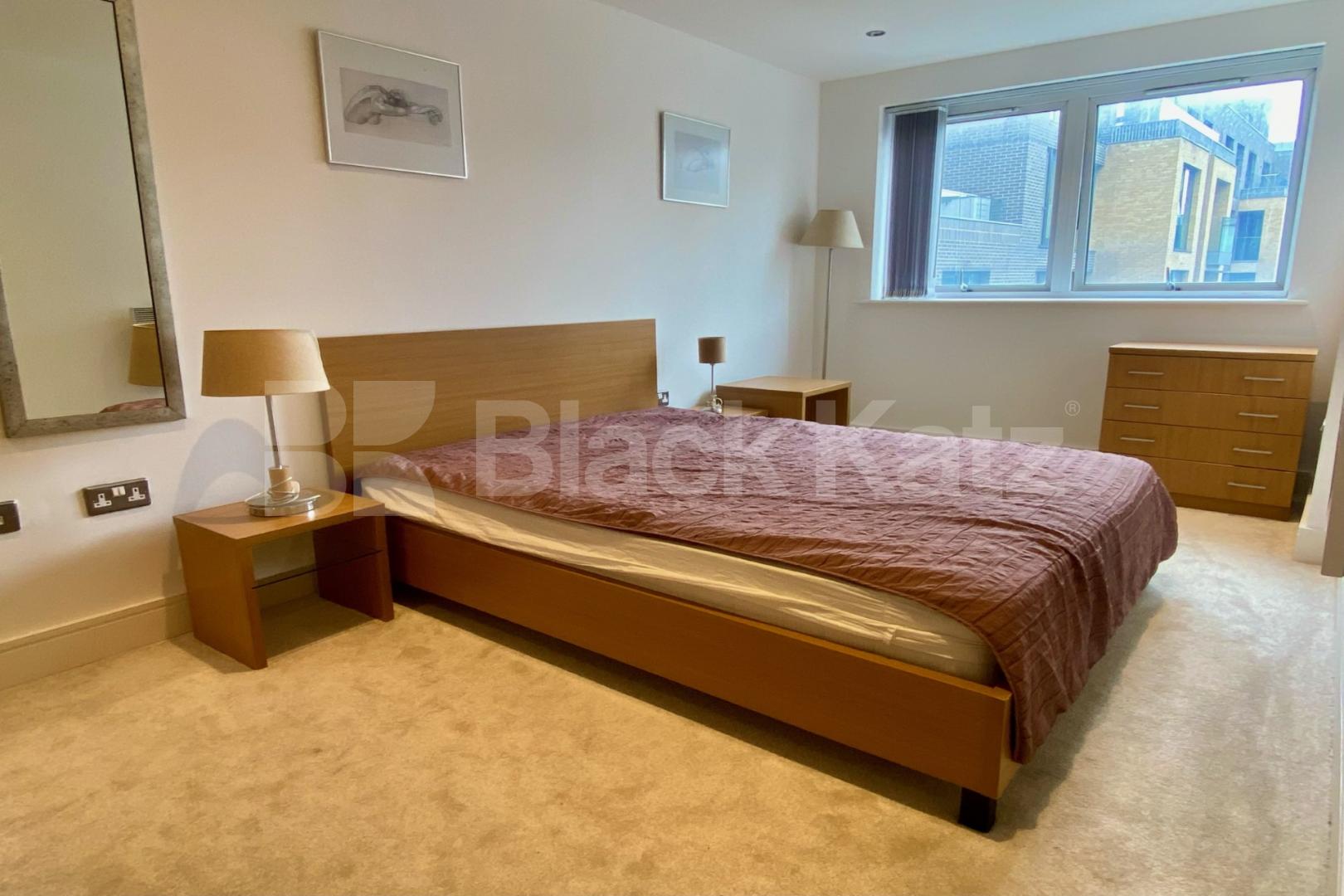 Modern, bright and airy one bedroom apartment. Long Lane, London Bridge/ Borough